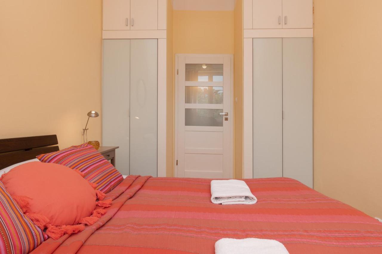 Warsaw New Town Square Apartment For 5 Guests By Noclegi Renters Buitenkant foto